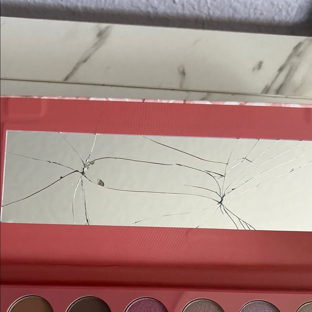 Luminous Legends Eyeshadow Palette - Pink and Gold new but mirror cracked